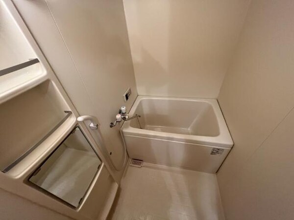 浴室(バス／シャワールーム等)