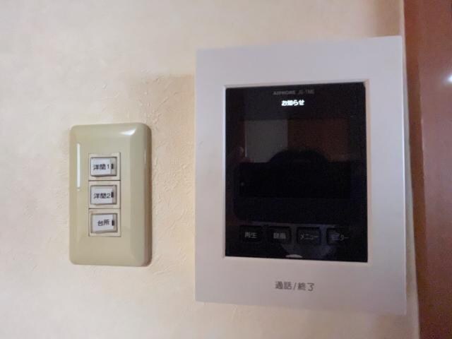 物件内観写真26　(カメラ付インターホン)