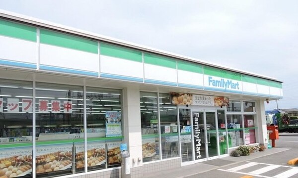 周辺環境(ファミリーマートさんまで200m)