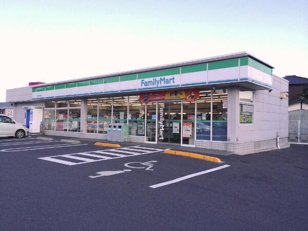 周辺環境(ファミリーマート高松中央通り店まで844ｍ)