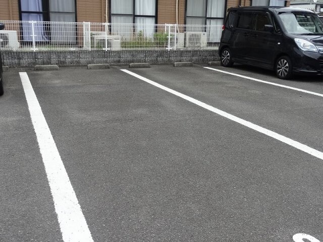 物件内観写真22　(縦列駐車可能)