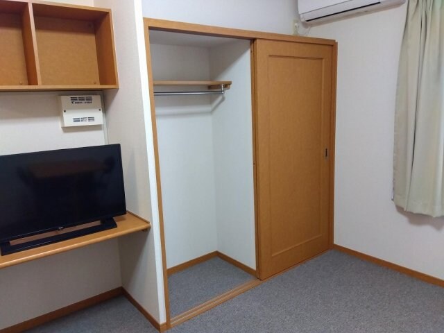 物件内観写真23　(内装は落ち着いています)