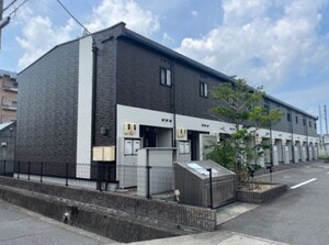レオパレスサルウェイ三条外観写真