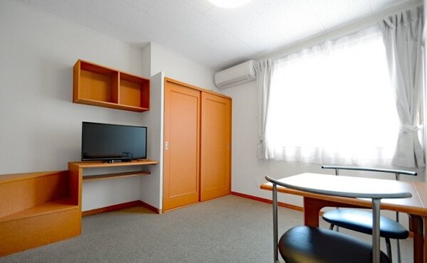 居室(備品や設備仕様は号室等により異なります現地をご確認下さい。)