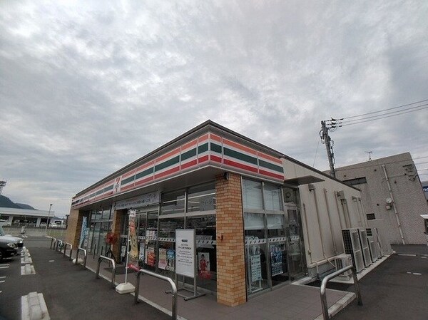 周辺環境(セブンイレブン善通寺上吉田店まで350m)