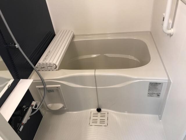 物件内観写真13　(ユニットバス)