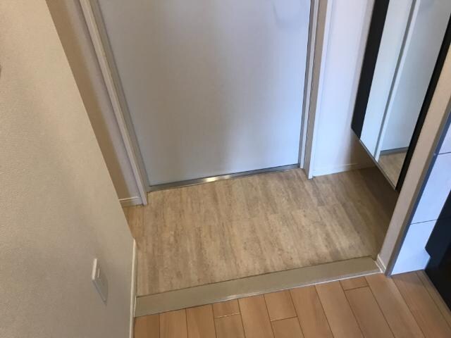 物件内観写真19　(玄関)