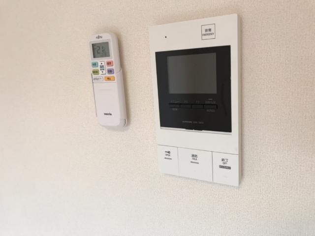 物件内観写真23　(カメラ付インターホン)