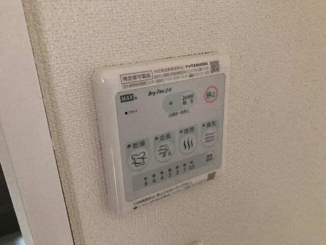 物件内観写真15　(浴室乾燥機)