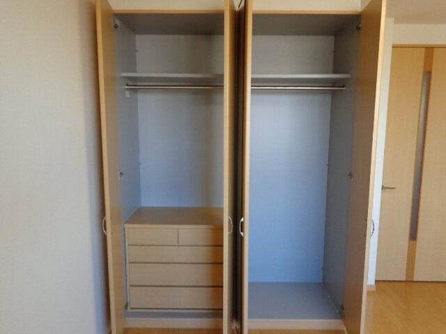 物件内観写真11　(収納)