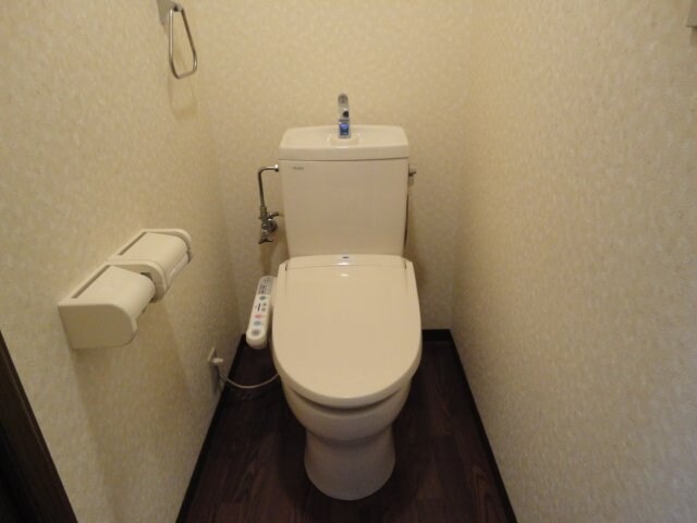 物件内観写真17　(シャワー付トイレ)