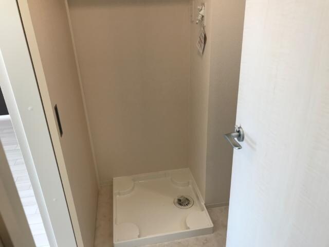 物件内観写真18　(室内洗濯機置場)