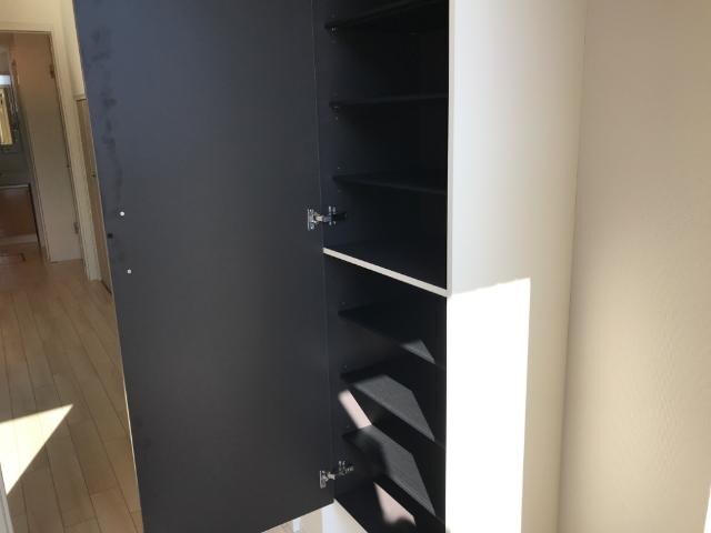 物件内観写真23　(下足箱)