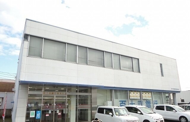 物件外観写真7　(百十四銀行さんまで1100m)