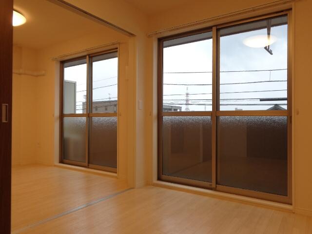 物件内観写真10　(リビング)