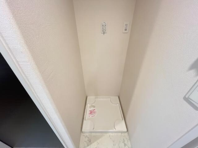 物件内観写真12　(洗濯機置場)