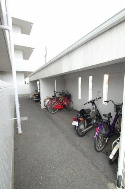 物件内観写真17　(駐輪場)