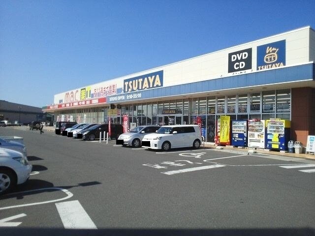 物件外観写真6　(ＴＳＵＴＡＹＡ観音寺店まで800m)