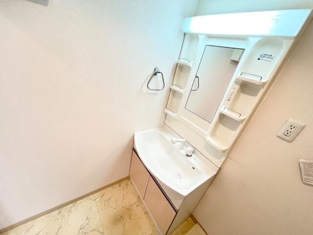 物件内観写真18　(洗髪洗面化粧台)