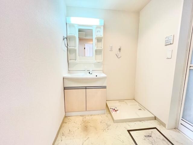 物件内観写真19　(洗髪洗面化粧台)
