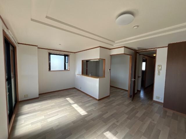 物件内観写真6　(リビング)