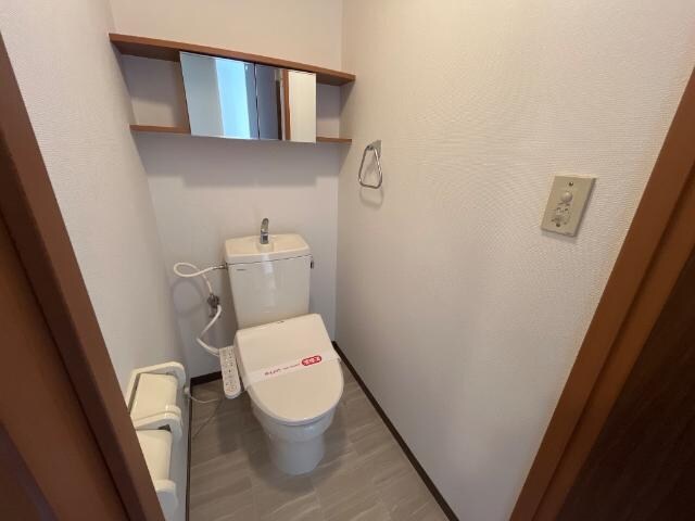 物件内観写真9　(トイレ)