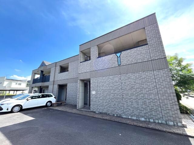 物件外観写真2　(外観写真（昼）)