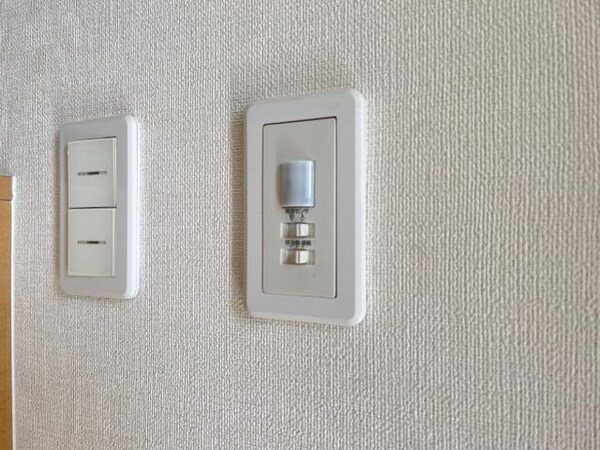 建物設備(人感センサー)