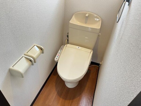 トイレ(シャワー付トイレ)