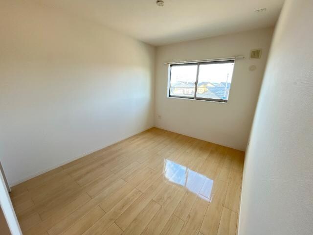 物件内観写真15　(洋室)