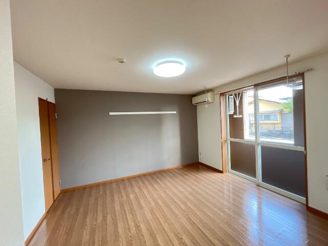 物件内観写真16　(洋室)