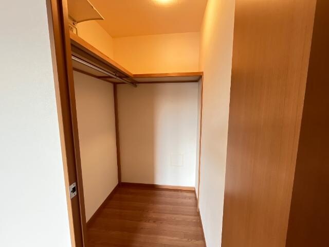 物件内観写真17　(ウォークインクローゼット)
