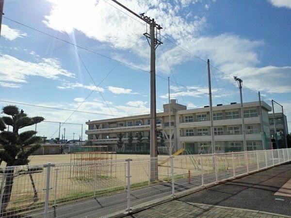 周辺環境(丸亀市立城南小学校まで1900m)