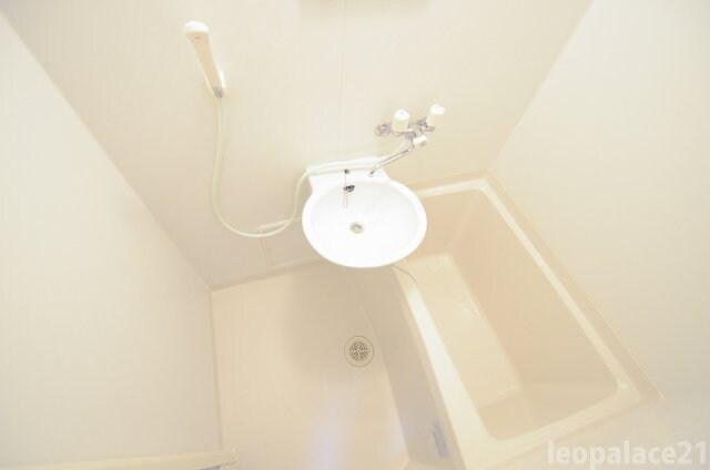 物件内観写真5　(備品や設備仕様は号室等により異なります現地をご確認下さい。)