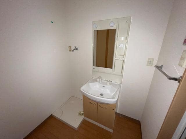 物件内観写真8　(洗髪洗面化粧台)