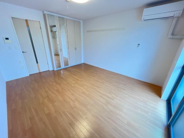 物件内観写真9　(洋室)