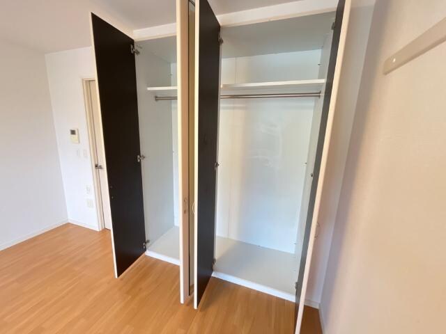 物件内観写真12　(クローゼット)