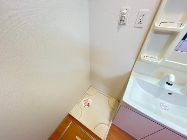 物件内観写真26　(洗濯機置場)