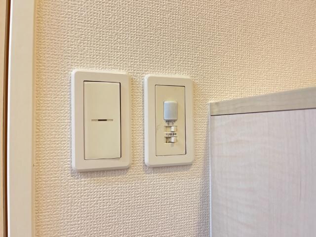 物件内観写真27　(人感センサー)