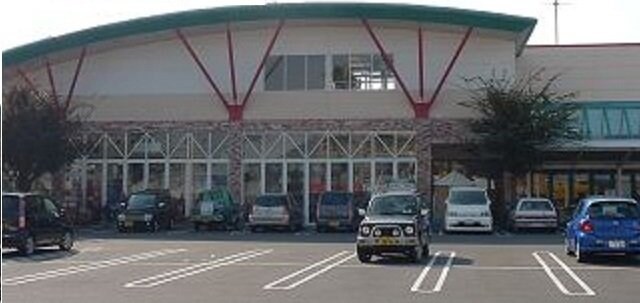 物件外観写真4　(マルナカ仏生山店さんまで1400m)