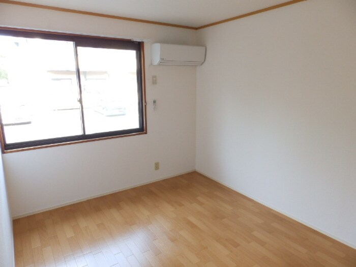 物件内観写真9　(※洋室エアコンはついていません※)