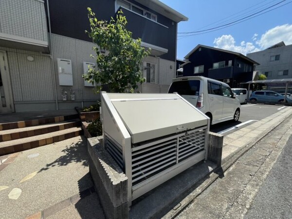 建物設備(敷地内ごみ置場)