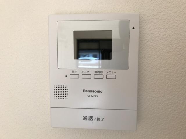 物件内観写真24　(カメラ付きインターホン)