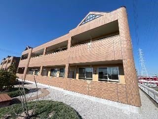 物件外観写真2　(外観写真（昼）)