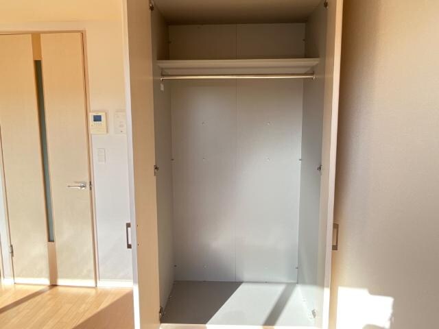 物件内観写真12　(クローゼット)