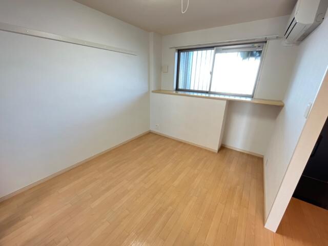 物件内観写真23　(洋室)