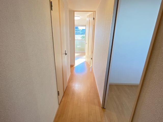 物件内観写真24　(廊下)