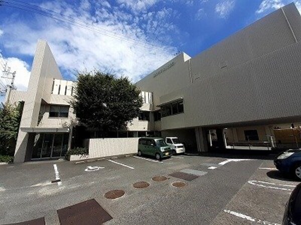 周辺環境(綾田内科消化器科さんまで550m)