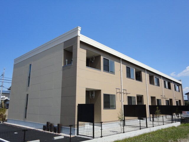 物件外観写真1　(外観写真（昼）)