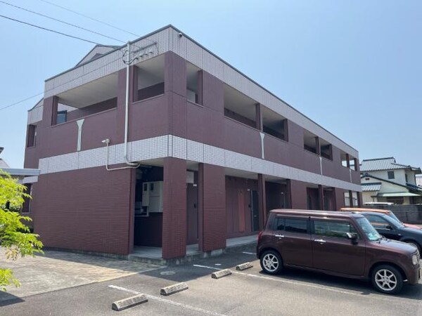 駐車場(外観写真（昼）)